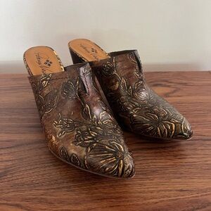 Patricia Nash Sz 10 Brown Gold Slip On 3in Heels Ruffina Mule Tooled Leather